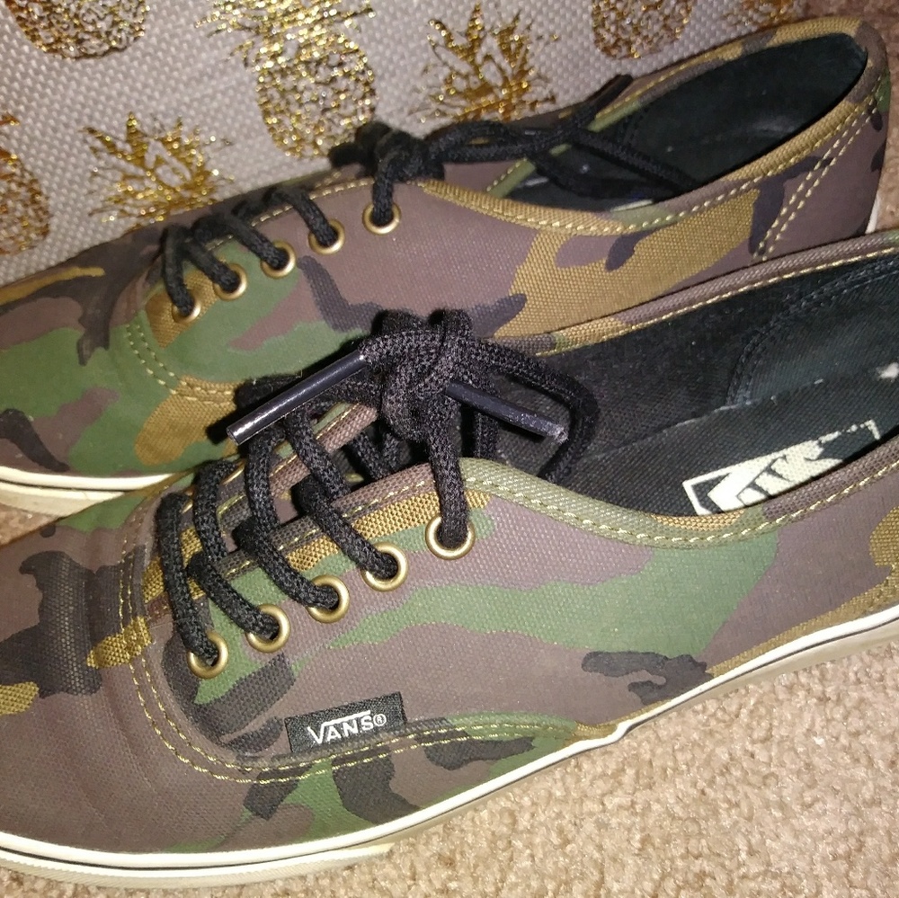 Vans Authentic Lo Pro Olive Camo Print